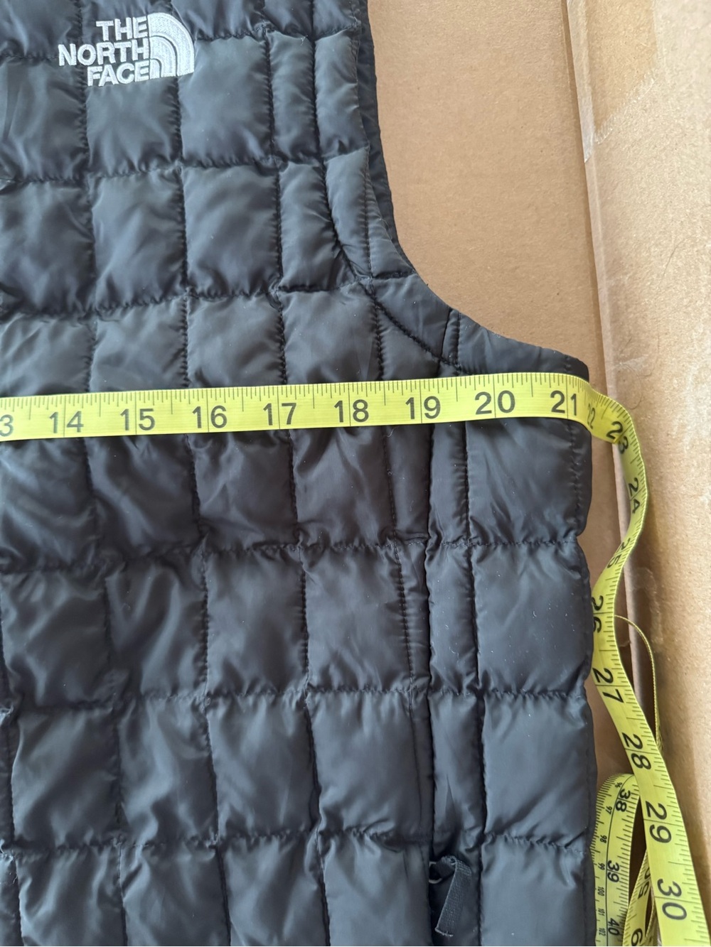 The North Face Men’s M ThermoBall Eco Vest Full Zip Puffer Black Logo - Picture 9 of 15